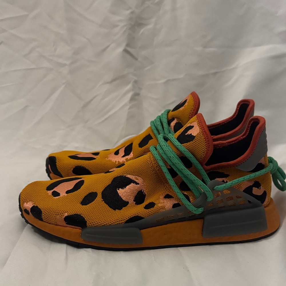 Men’s adidas x Pharrell NMD HU Animal print